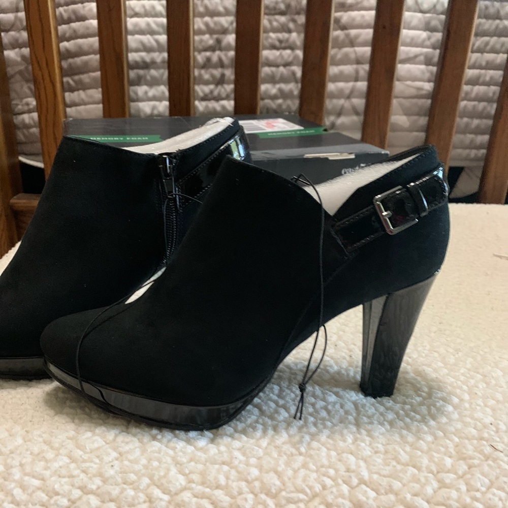 East 5th Platform ankle bootie